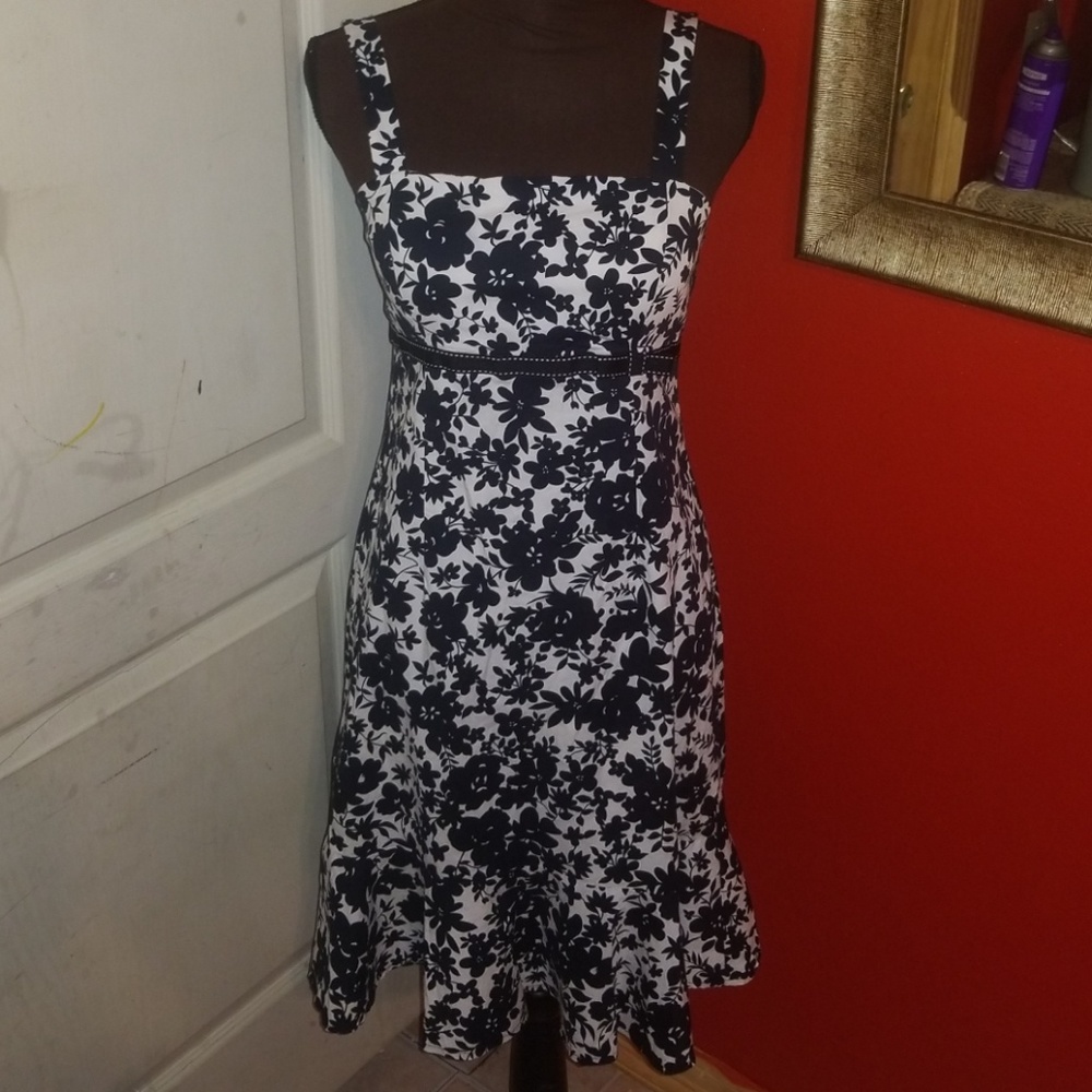 (2 for $10)Size sm petite floral dress